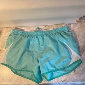 Women’s Medium Nike Light Blue Shorts